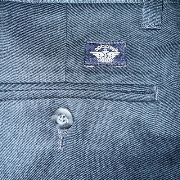 Dockers Black Flat Front Relaxed Fit No Wrinkle Khakis in Size 44x30 - Picture 6 of 10